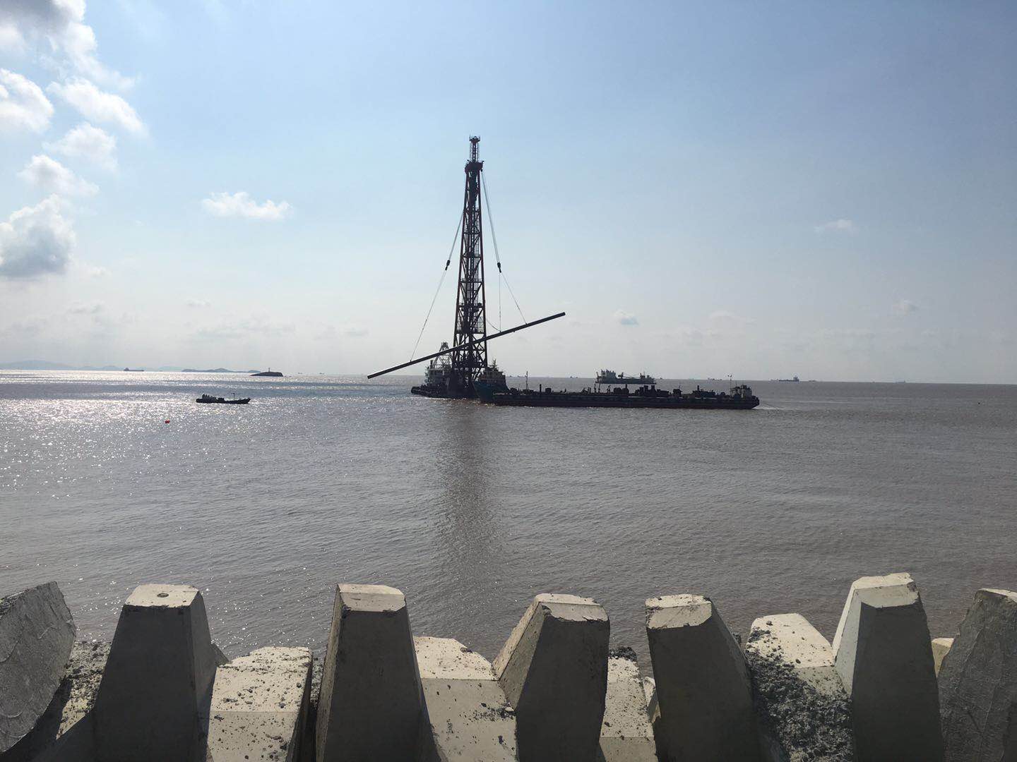 中國(guó)鐵建港航局集團(tuán)有限公司浙江石化魚(yú)山碼頭一期工程項(xiàng)目樁基